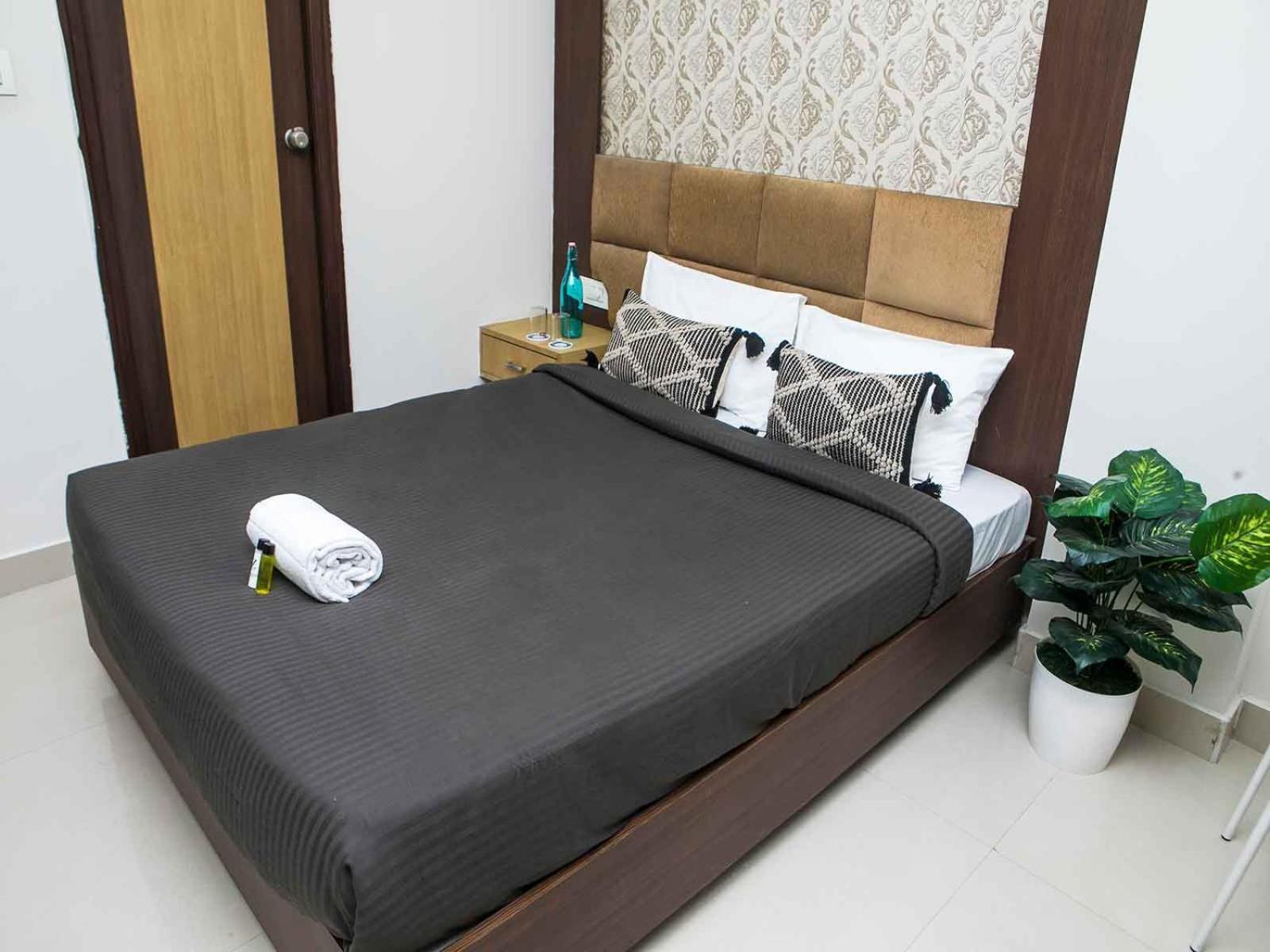 Z Express Enzyme Hotell Bangalore Exteriör bild